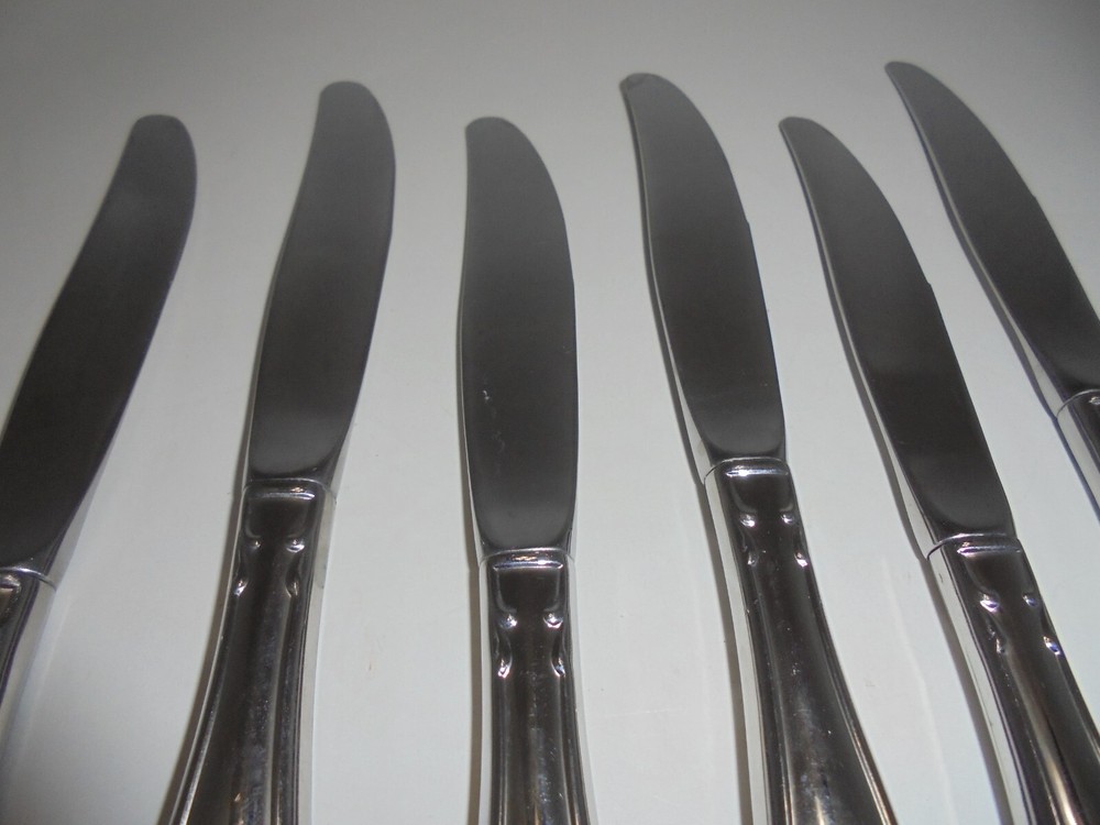6 Oneida Community Stainless Chatelaine Dinner Knives