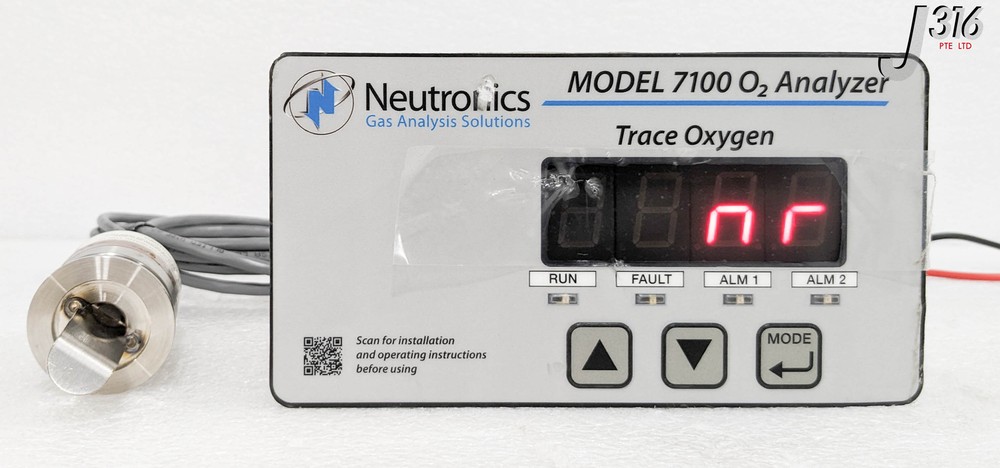 34133 NEUTRONICS OXYGEN ANALYZER, MODEL 7100 W/ SENSOR 7100E-02 7124BE-N1