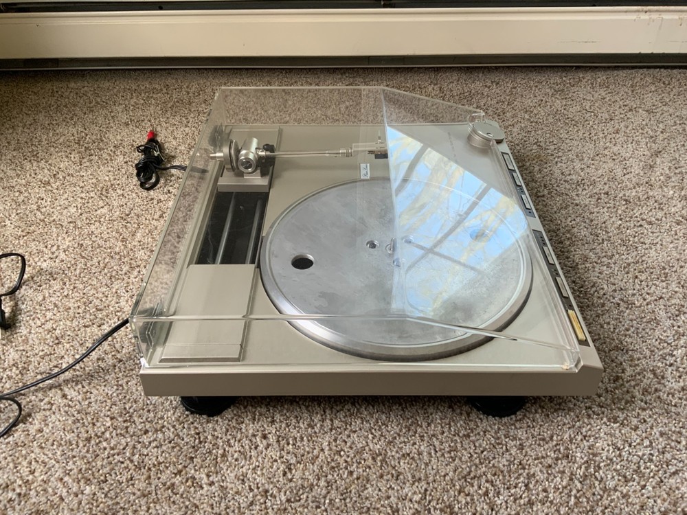 Phase Linear Model 8000 Linear Motor Turntable Series 2 - Untested - Powers On!