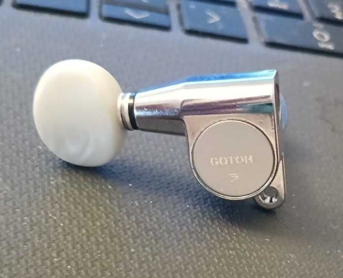 Single Gotoh Mini Tuner Tuning  Peg w/ Pearloid Button  Treb Side
