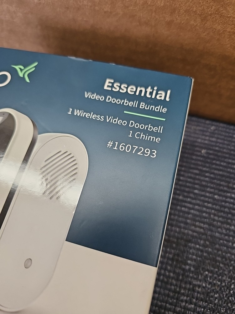 Arlo Essential Wireless Video Doorbell with Chime 2 Bundle Rechargeable Battery