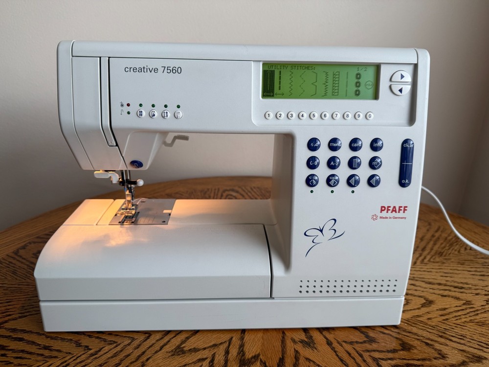Pfaff Creative 7560 Sewing Machine