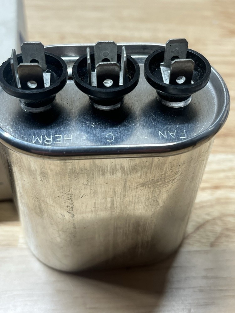 Packard POCD1754 Oval Run Capacitor 370V/400V
