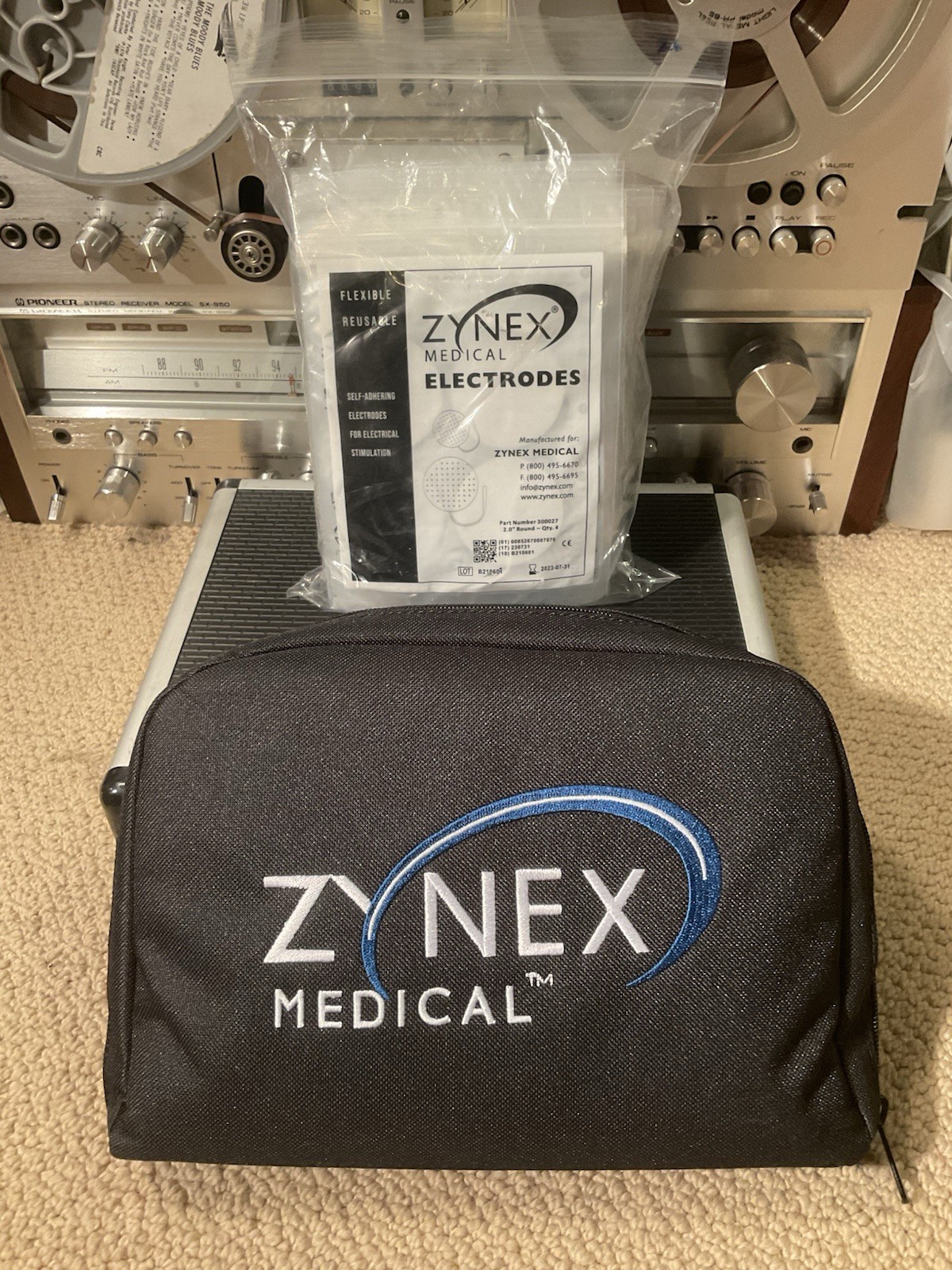 MINT Zynex Medical NexWave Electrotherapy Device Kit 27 Electrodes 4 Batteries