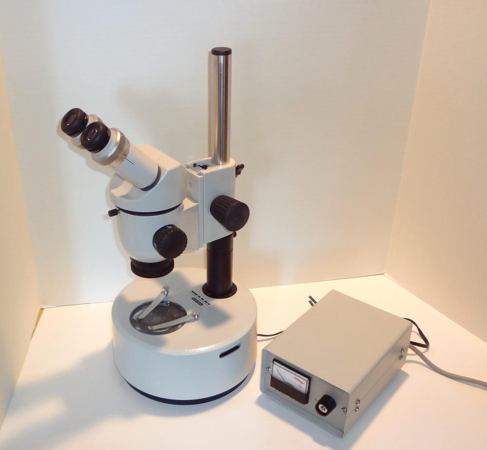 WILD LEICA  M3 STEREOMICROSCOPE WITH TRANSMITTED LIGHT BASE   **NICE**