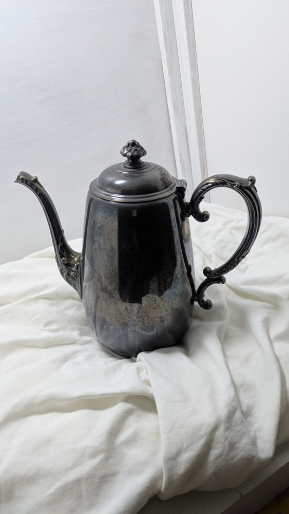 Wm ROGERS SILVER PLATE COFFEE POT SPRING FLOWERS #101