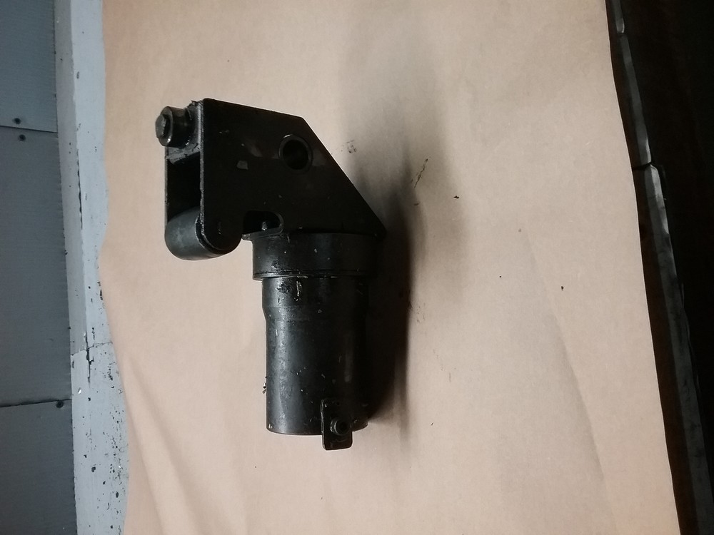 EXCEL PMC-5T18 VERTICAL MACHINING CENTER_TOOL HOLDERS_TOOL PODS