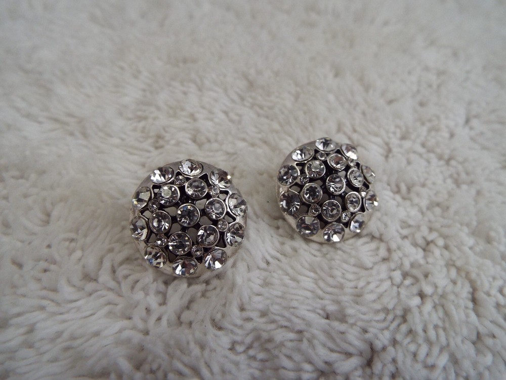 Silvertone Rhinestone Button Pierced Earrings (A75)