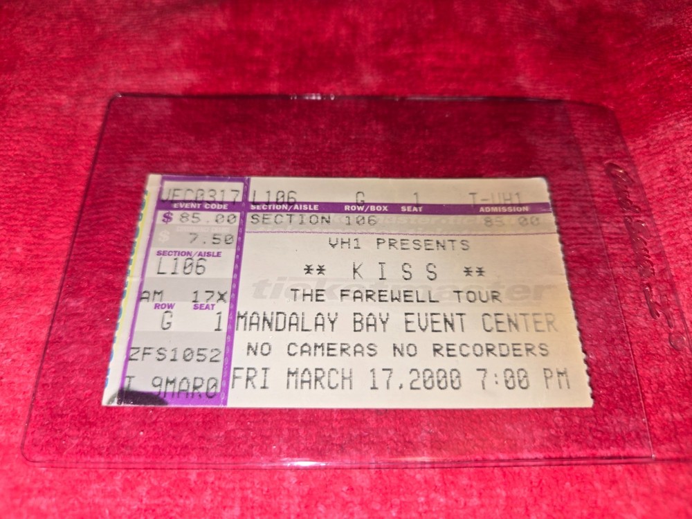 VINTAGE ORIGINAL CONCERT TICKET STUB KISS MAR 17TH 2000 MANDALAY BAY EVENTS CTR