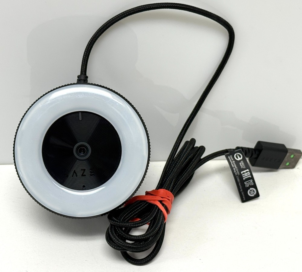 Razer Kiyo RZ19-0232 Broadcasting Camera USB Webcam w/ Adjustable Ring Light