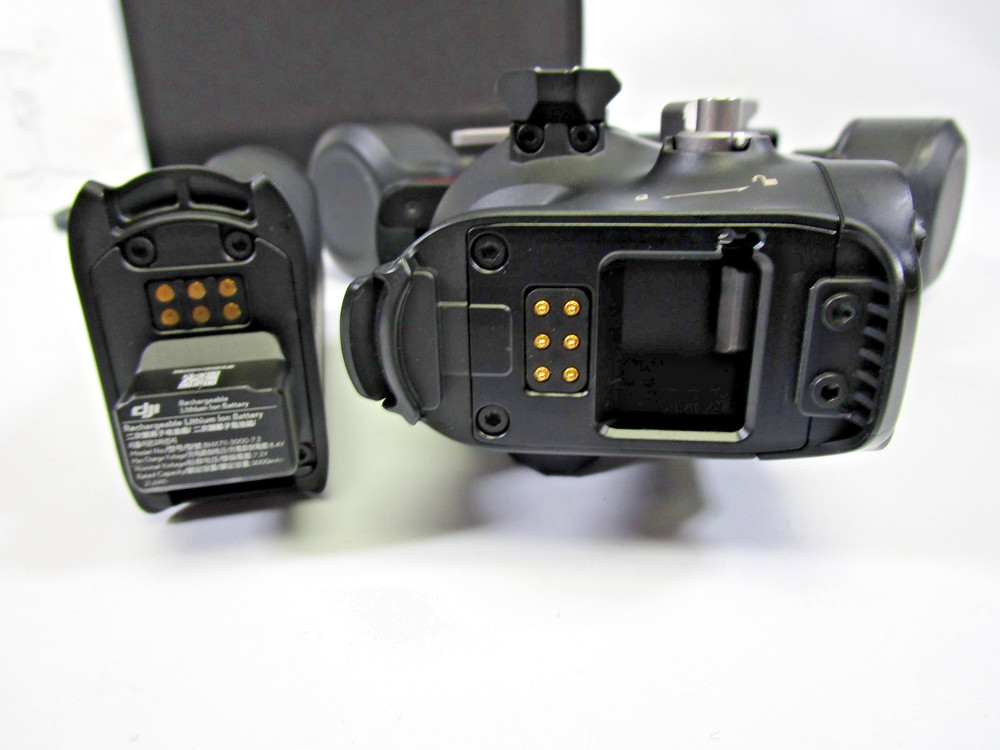 DJI RS 3 Axis Gimbal Stabilizer Kit & Case