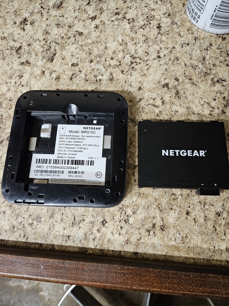NETGEAR MR5100 Wi-Fi Hotspot Modem