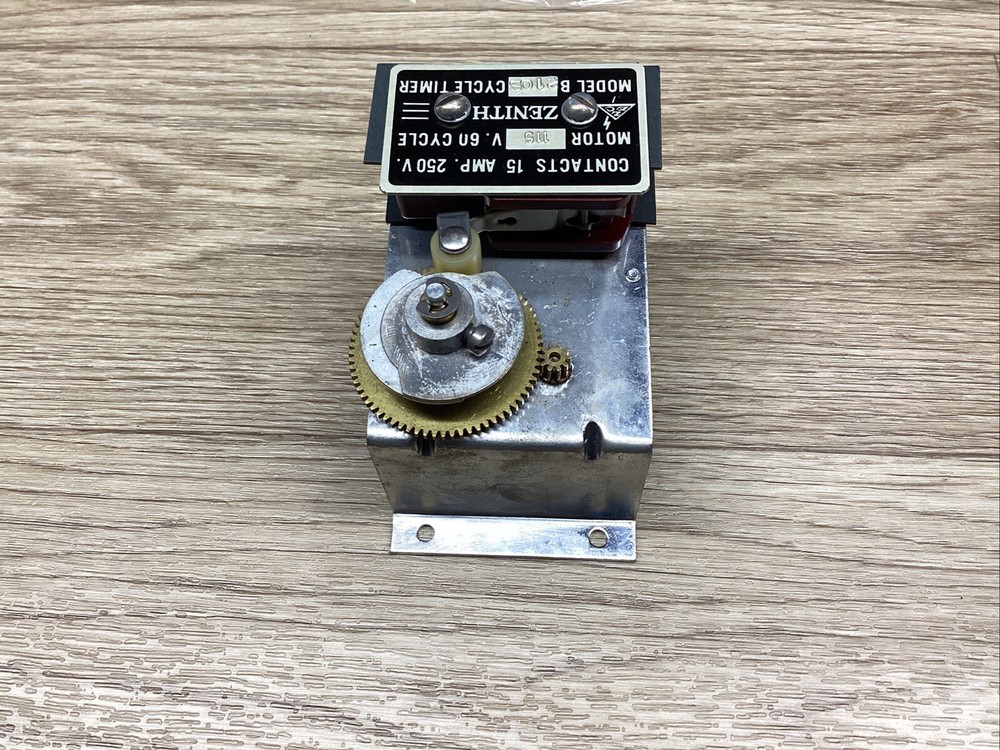 NEW ZENITH MODEL B. CYCLE TIMER 15AMP 250V #805F93PR6*CO