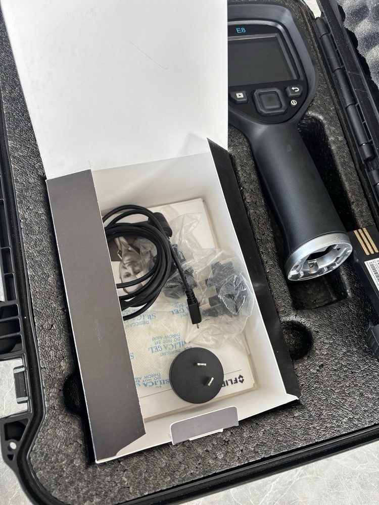 Flir E8 handheld Thermal imaging camera 320x240