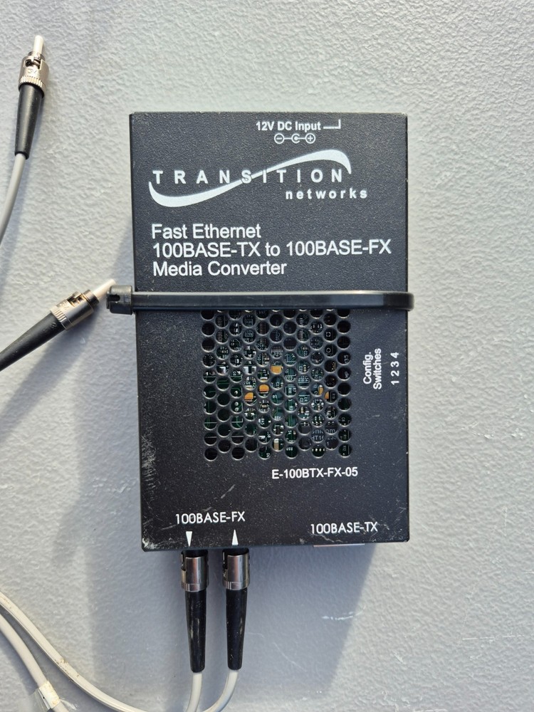 Fast Ethernet 100Base-TX to 100Base-FX Media Converter E-100BTX-FX-05
