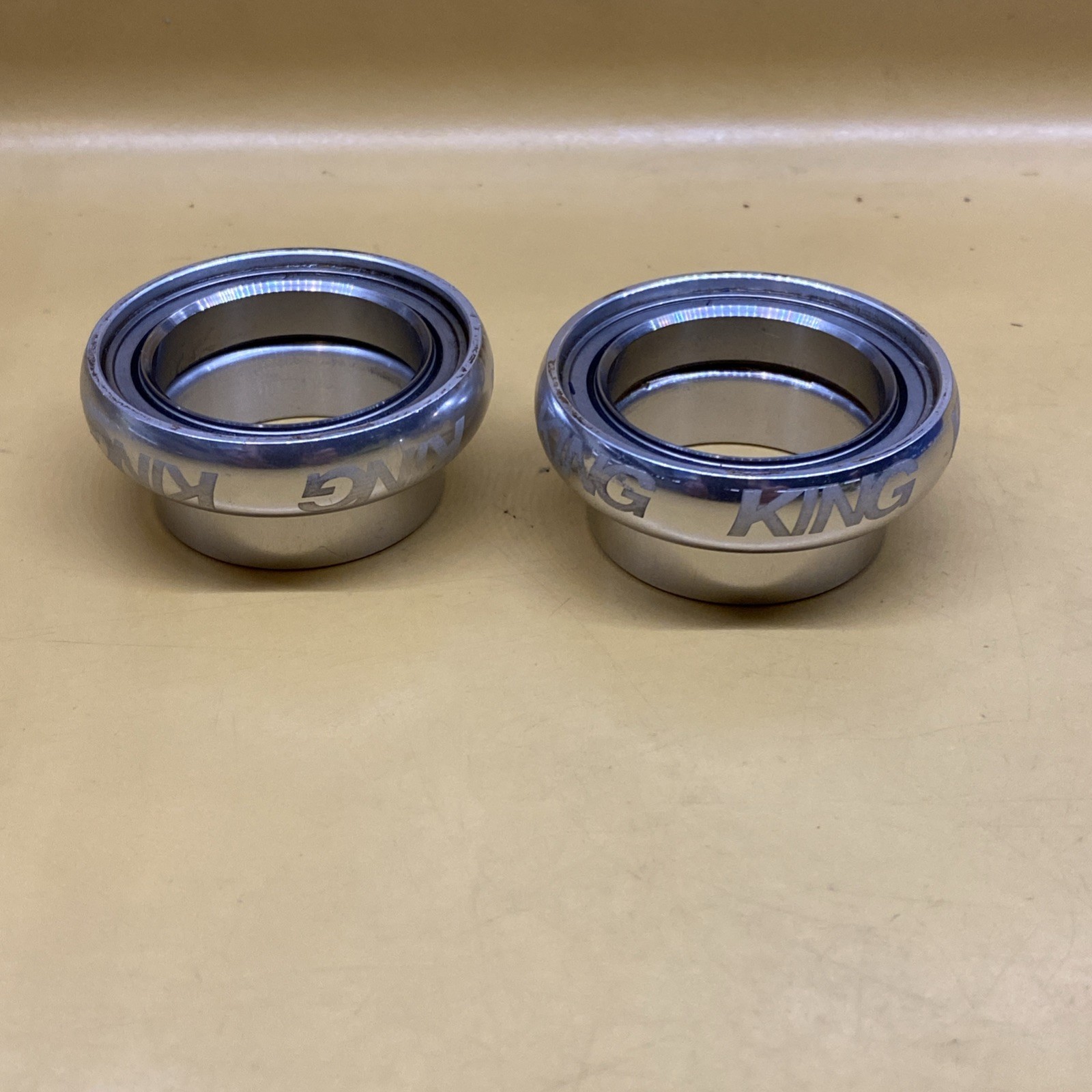 Silver Chris King 1-1/8" NoThreadset Threadless Sealed Bearing Headset