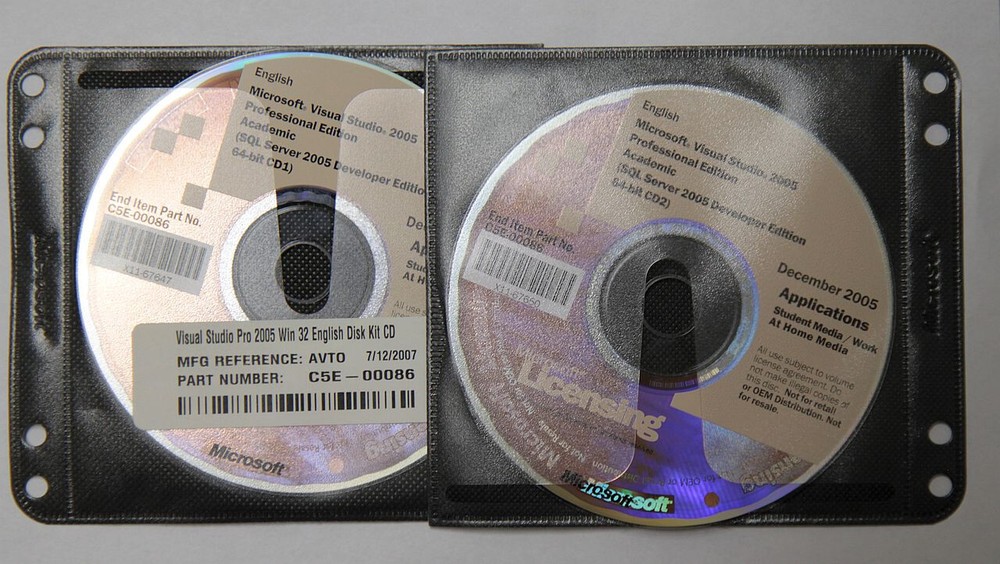 Microsoft Visual Studio 2005 Professional Edition Academic 64-Bit 2 CD SET