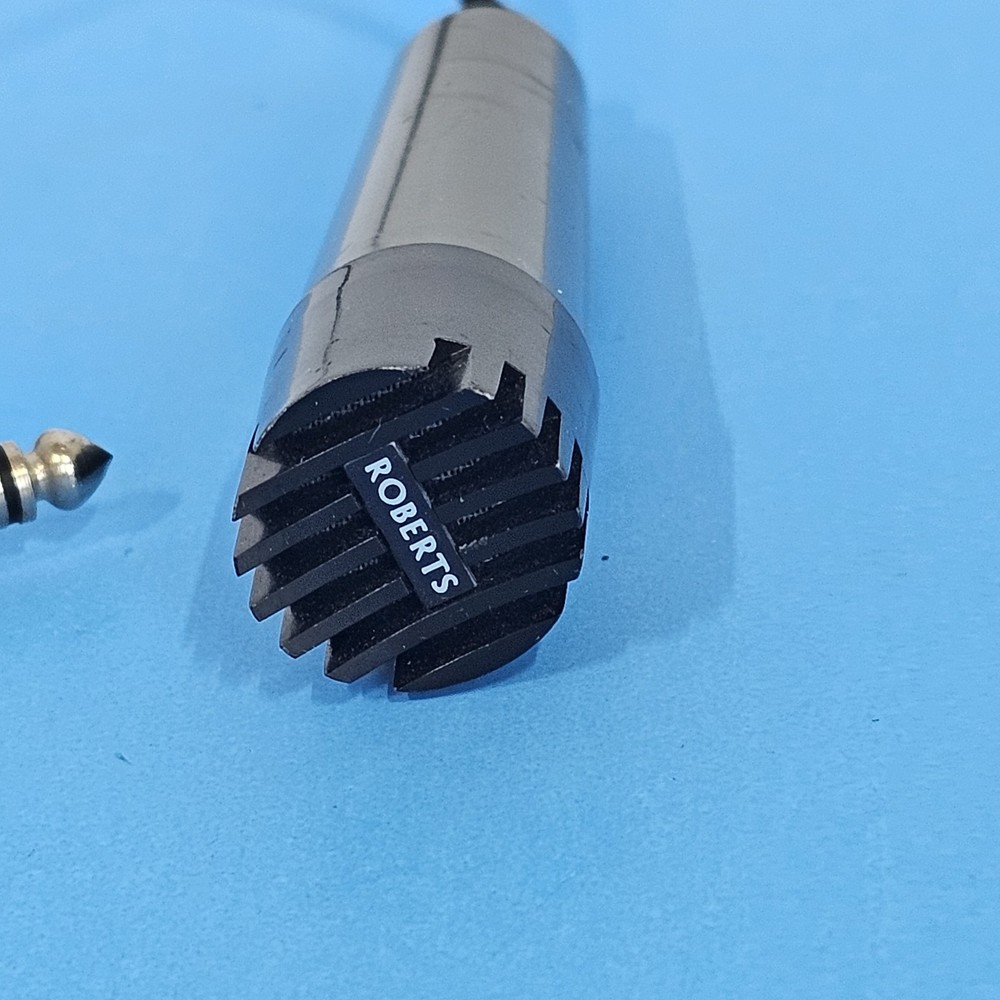 VINTAGE ROBERTS DYNAMIC MICROPHONE