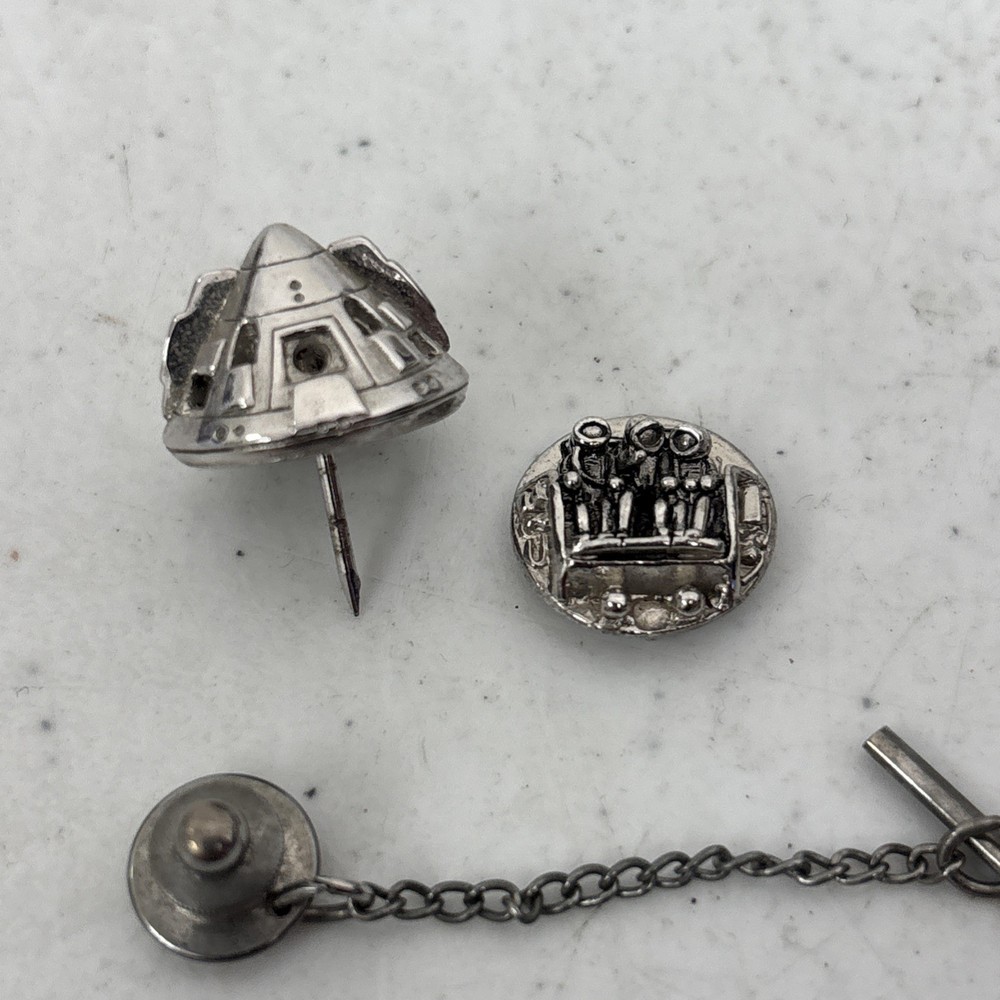 NASA Apollo Command Module Astronaut Inside Space Capsule Tie Tack Pin