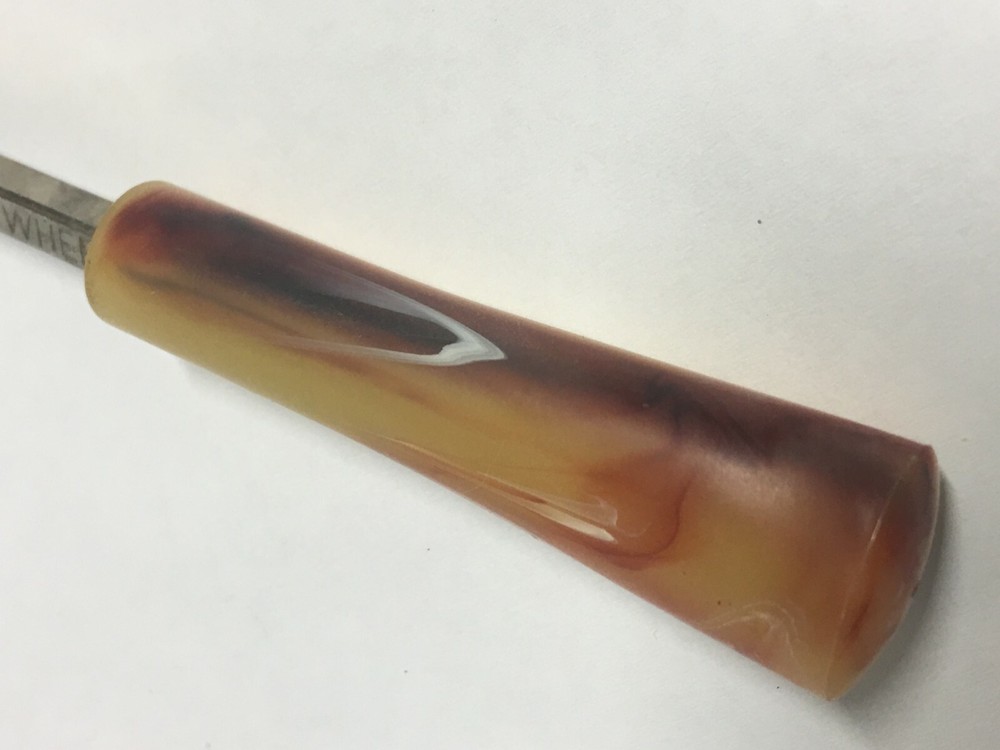 Vintage Dritz Pattern Tracing Wheel Marble Bakelite Handle