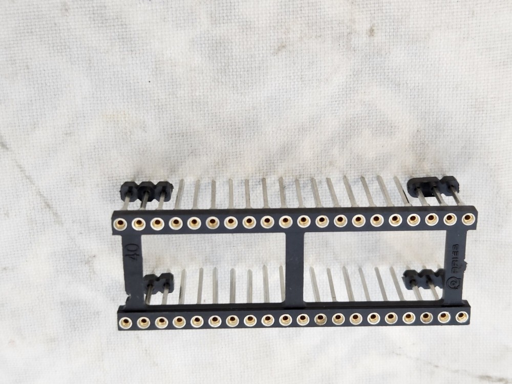 2(LOT) 1108594 ARIES ELECTRONICS 40 PIN OPEN FRAME IC SOCKETS WIRE WRAP