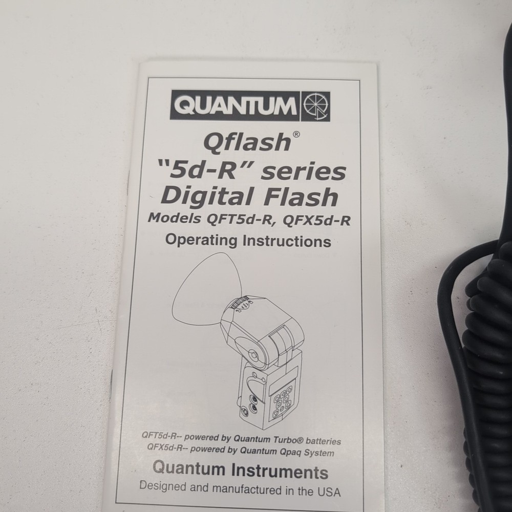 Quantum Instruments Qflash Model T5D-R Flash UNTESTED W/Bulb and Reflector