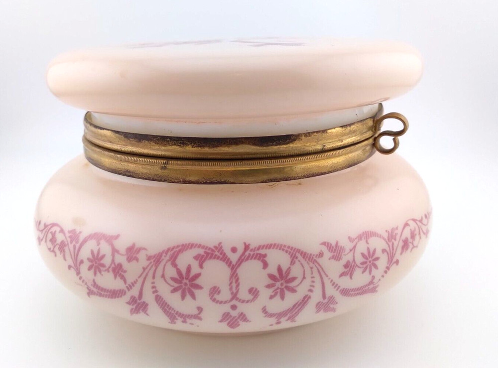 Lidded Powder Box with Cherub