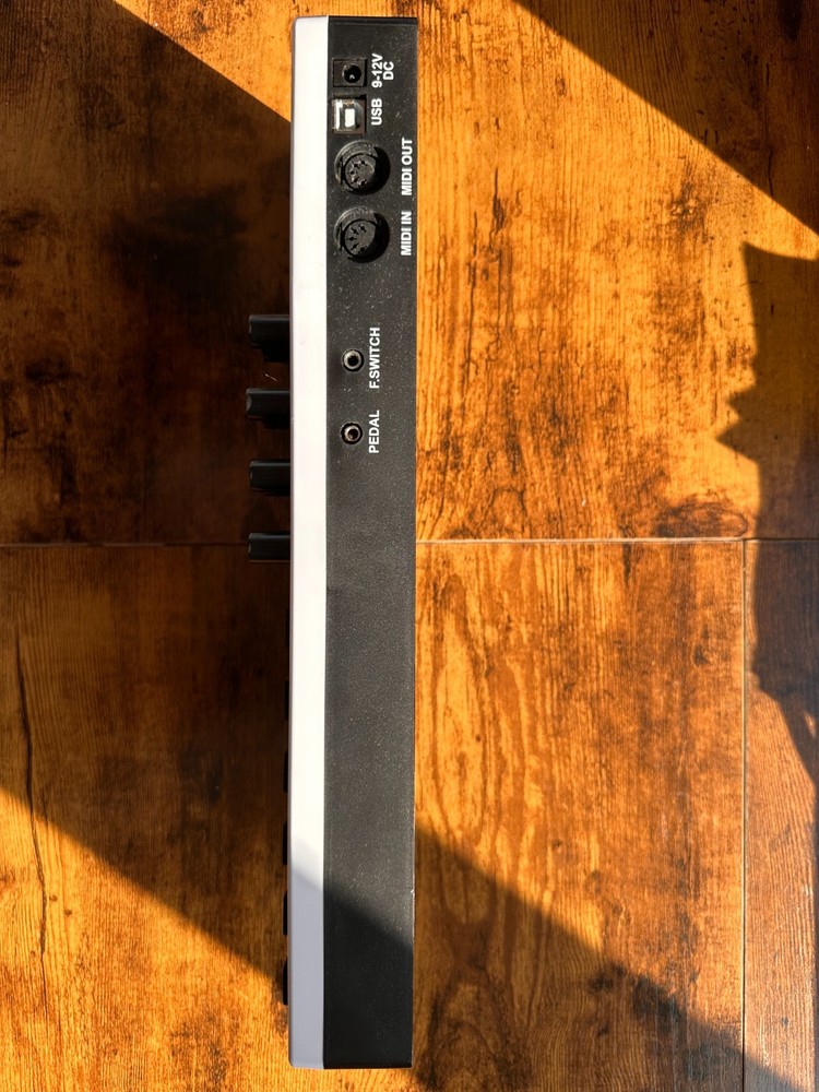 Isla Instruments Kordbot - Chord Creative MIDI Controller With Case