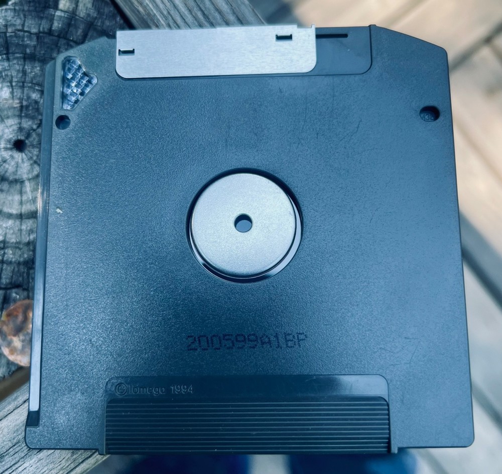 Iomega Zip Disk PC100 IBM Single Diskette 100MB Storage Capacity (No Case)