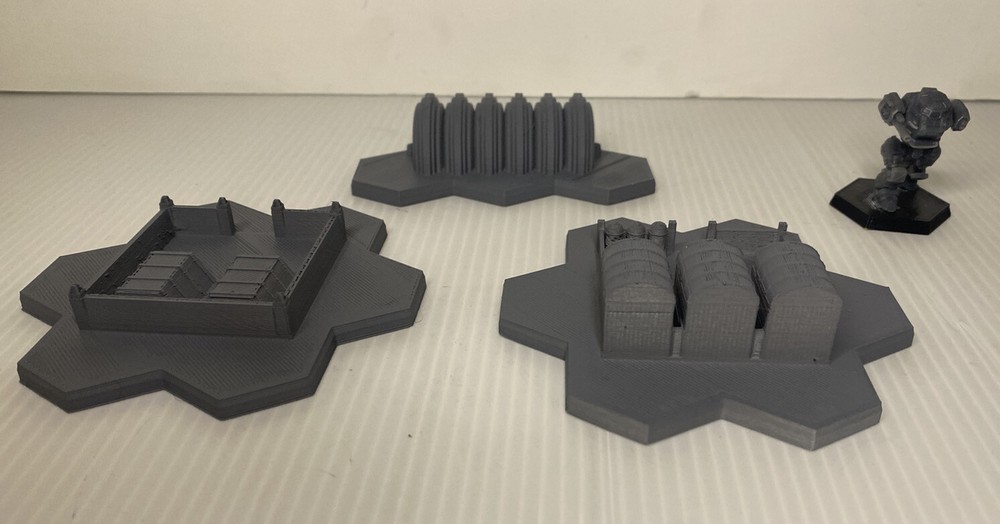 Barracks, Ammo Depot, Shield Gen w/ Hex Base, Tabletop Terrain Battletech (6mm)
