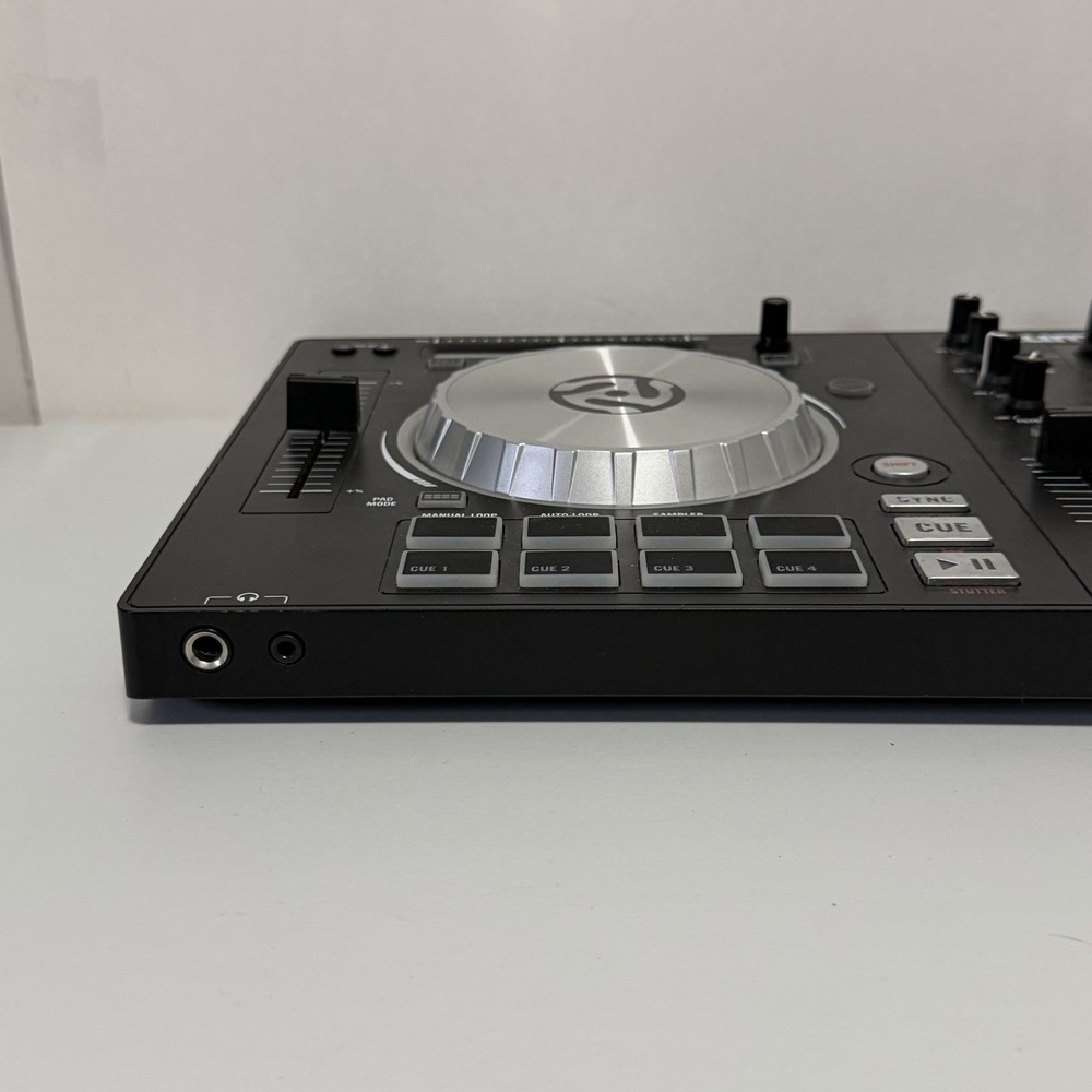 Numark Mixtrack Pro 3 | All In One 2 Deck DJ Controller for Serato MT Pro 3