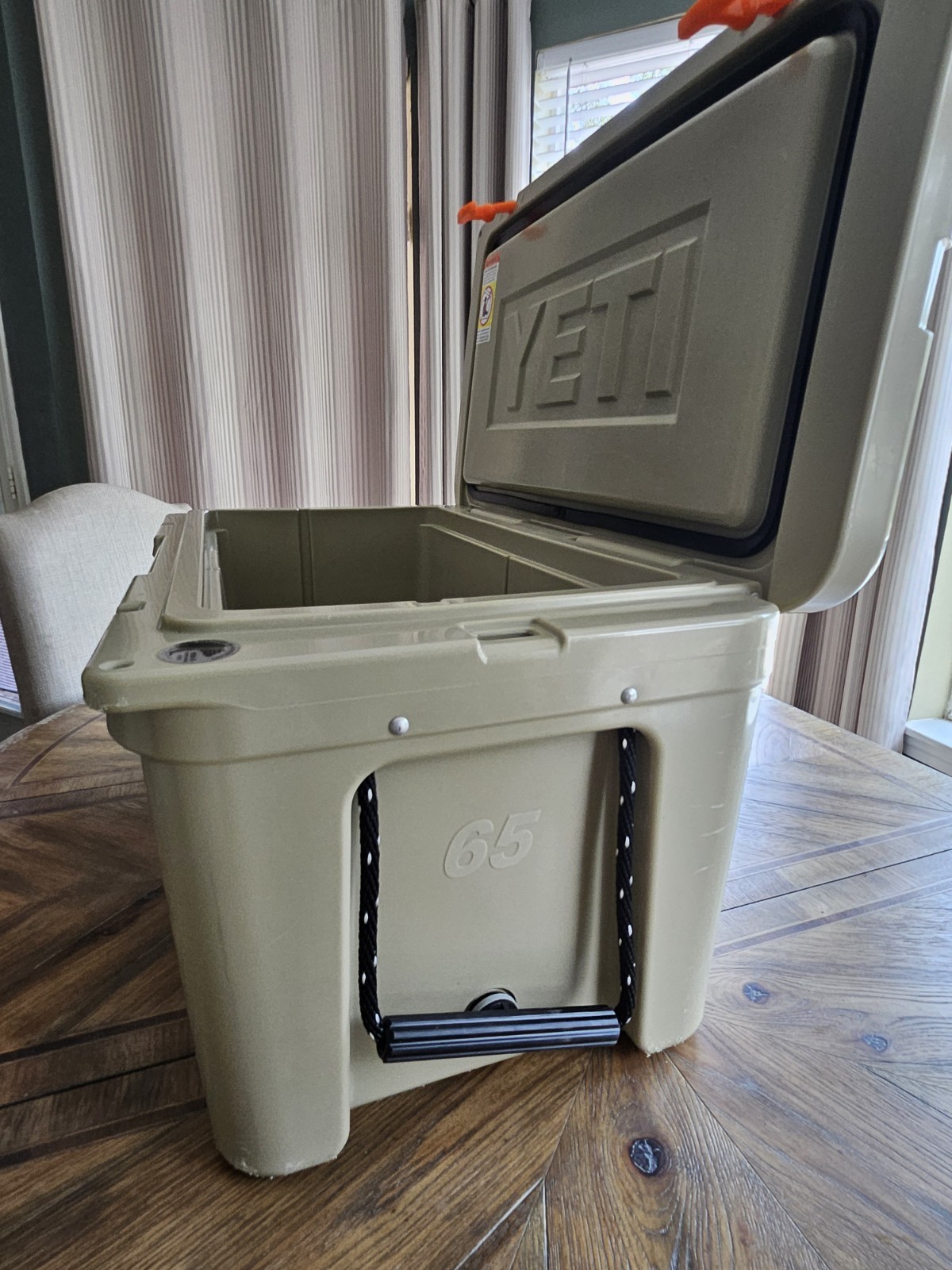 YETI Tundra 65 qt Ice Chest Cooler Beige Heavy Duty