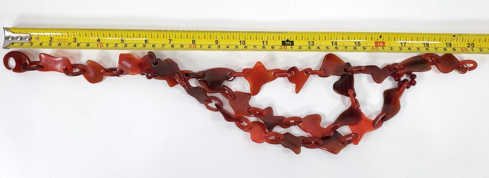 Mid Century Bakelite Necklace Amorphic Design