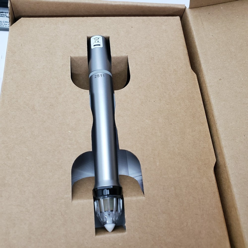 Chief WM2I interactive short-throw upgrade kit w/ wmiusbb/e Luidia eBeam