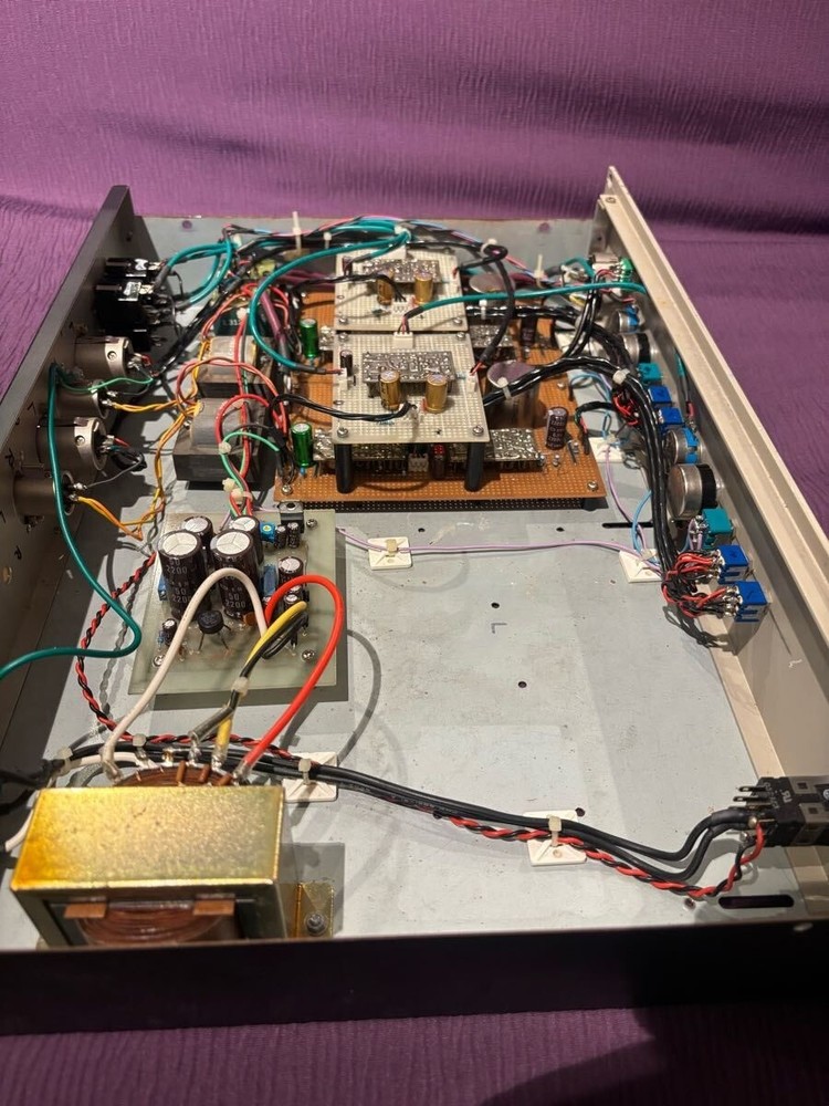 QUADEIGHT vintage microphone and line preamp