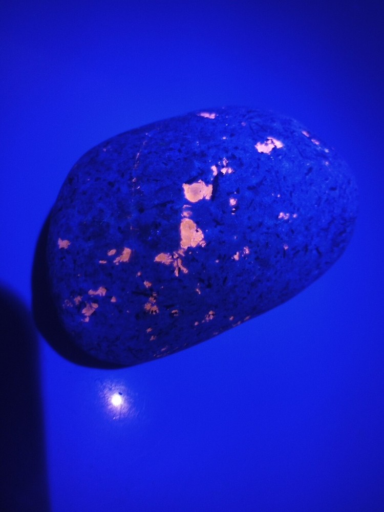 1 Lb + yooperlite Stone