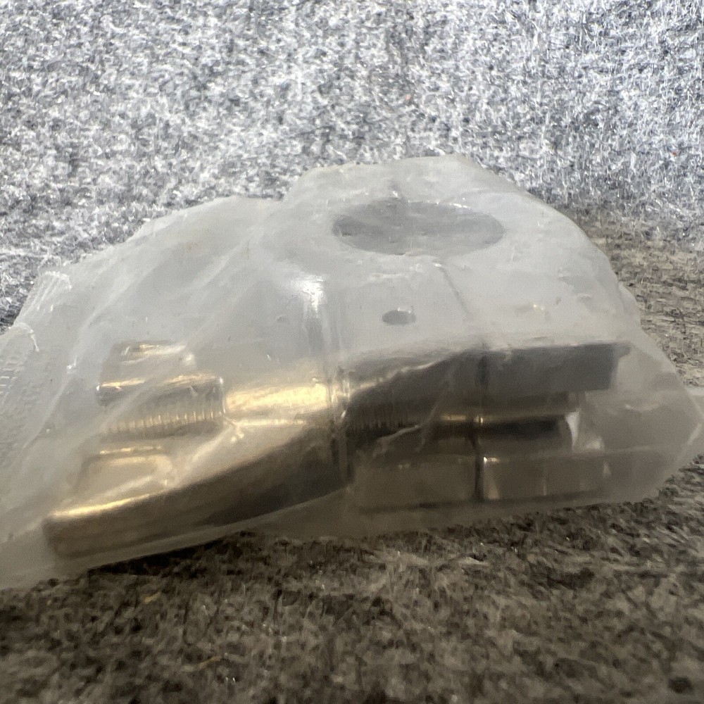 Leybold 18341 Clamping Ring ISO-KF New