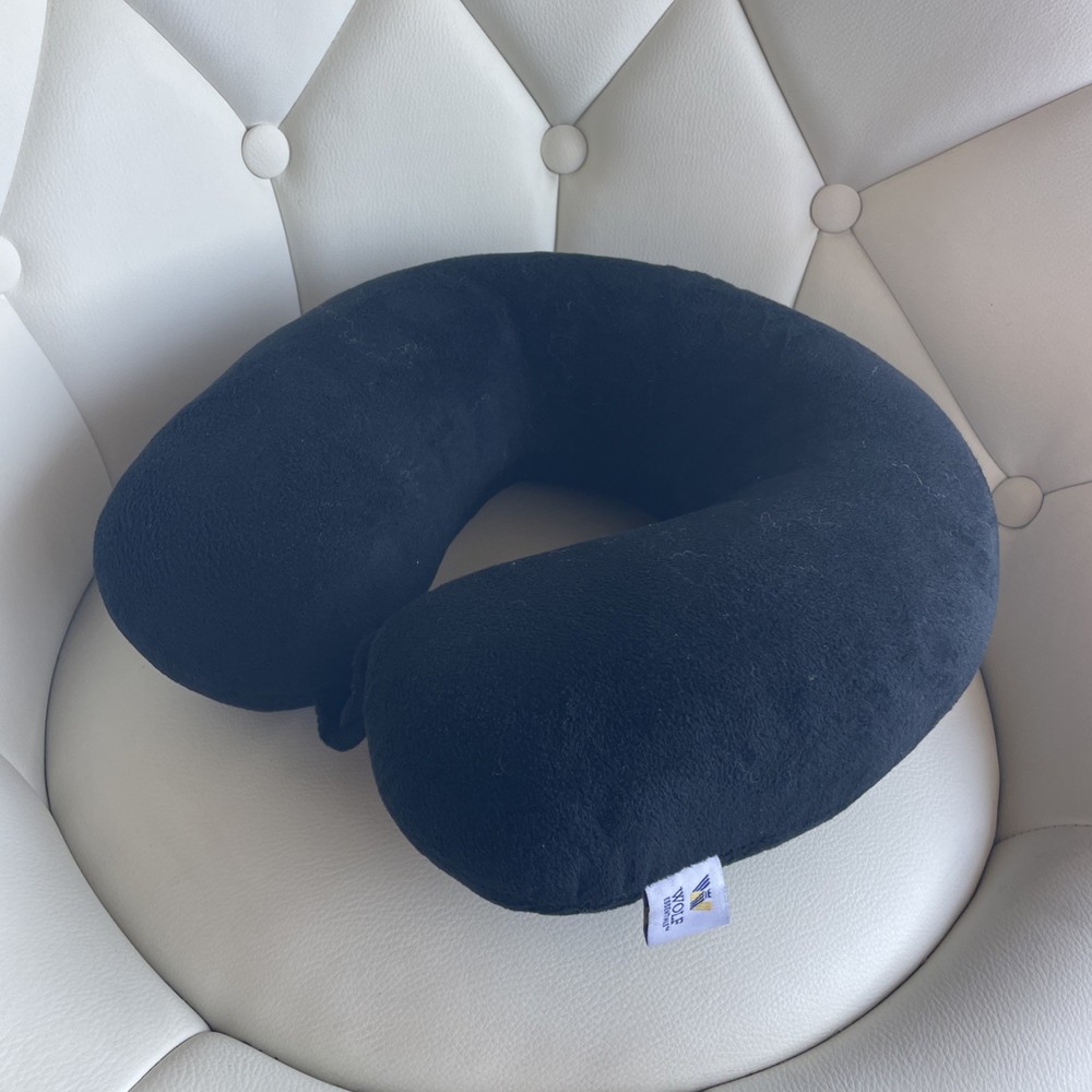 Wolf Essentials, Black, Travel Pillow
