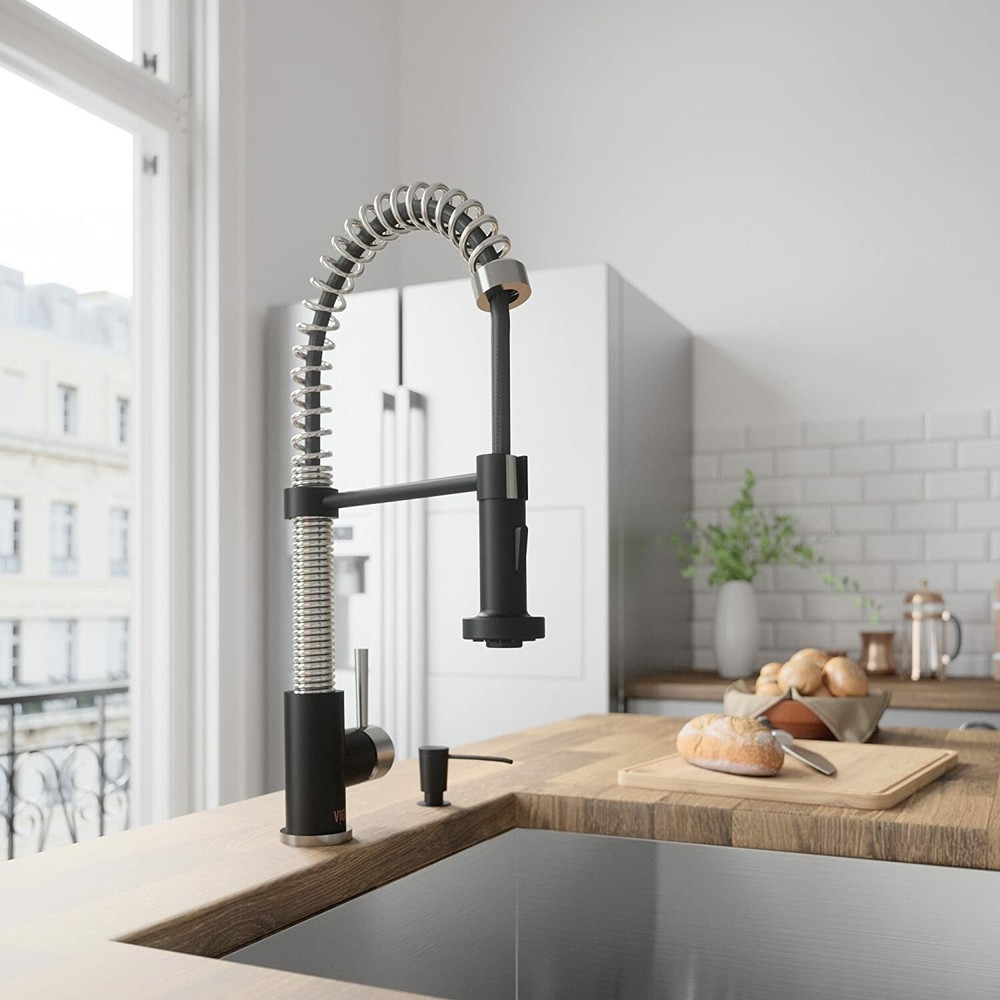 ​VIGO VG02001STMBK2 Edison Single-Handle Pull-Down Sprayer Kitchen Faucet in Sta