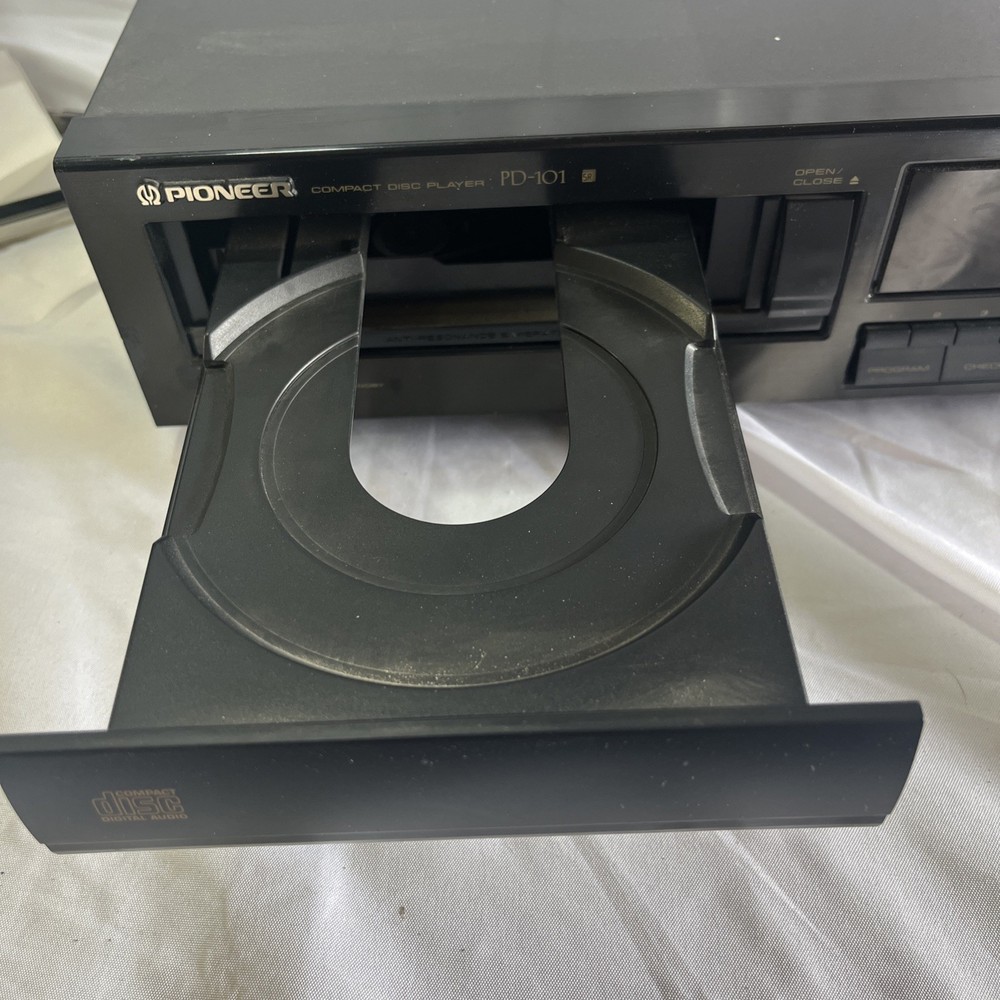 Pioneer PD-101 Compact Disc Player – Pulseflow D/A Converter – Tested & Working