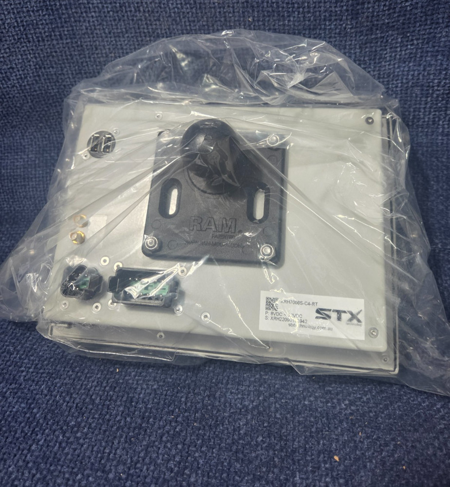 STX Technology XHR70085-C4-RT 8-32Vdc Harsh Environment Touchscreen Computer