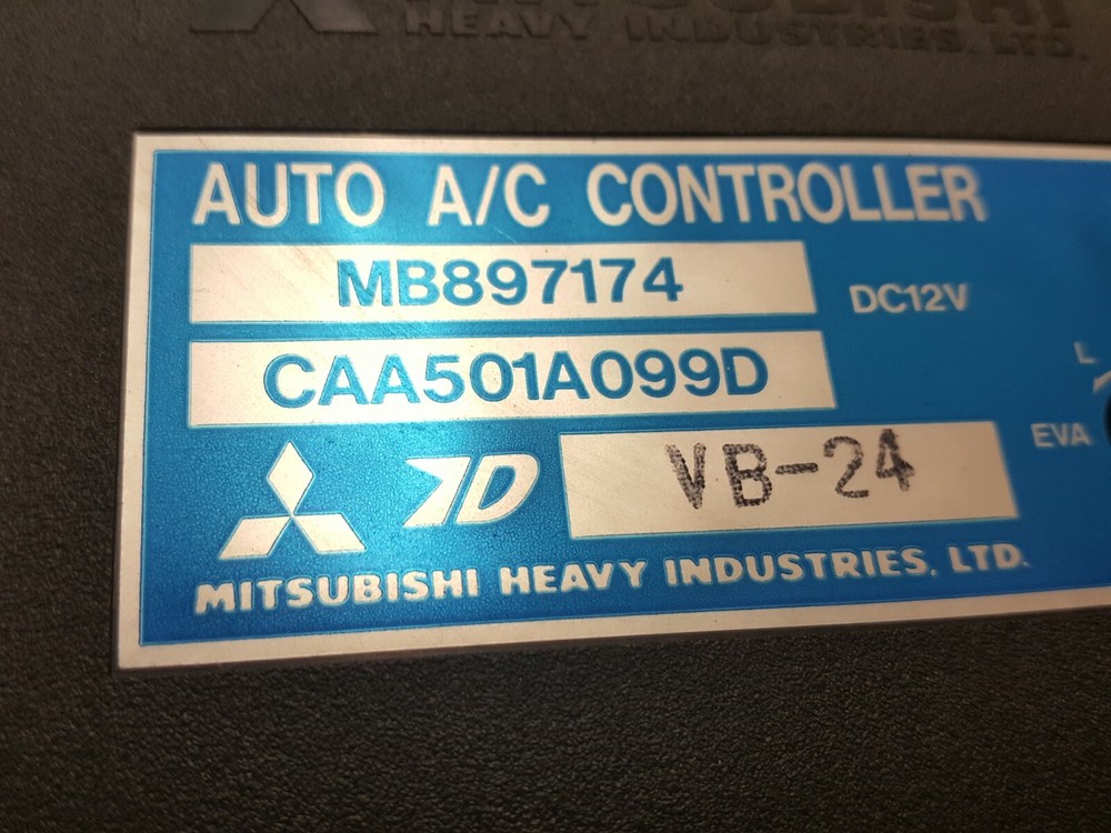 Temperature Control Module MB897174 OEM 1993 Stealth 3000GT Broken mounting tabs