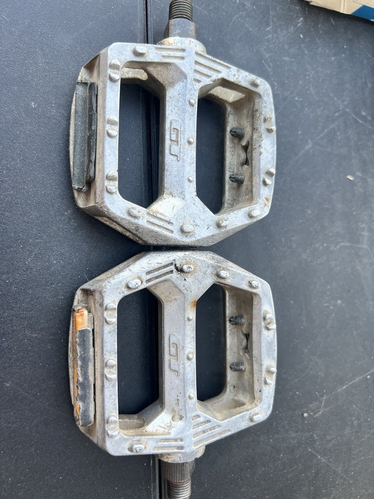🍀🔥 GT Mid School Platform Pedals In 1/2🔥🍀
