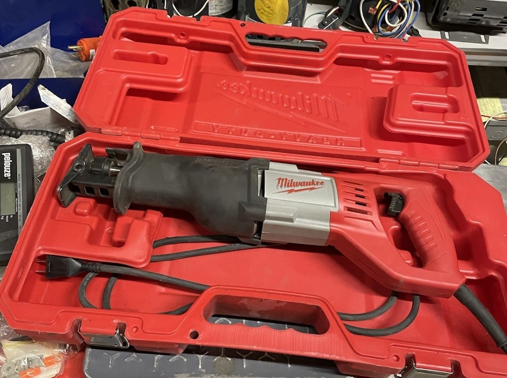 Milwaukee Sawzall 6519-31