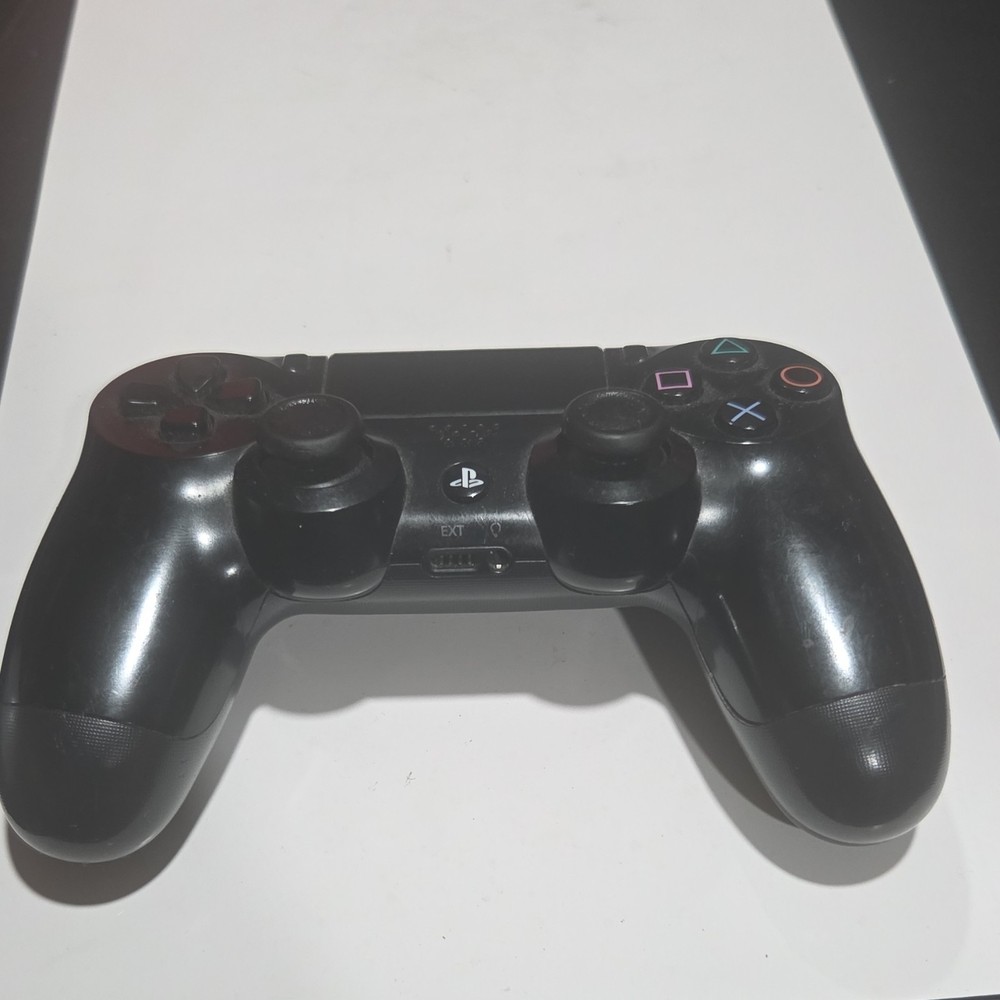 Sony DualShock 4 Wireless Controller Black Pad for PlayStation 4 untested