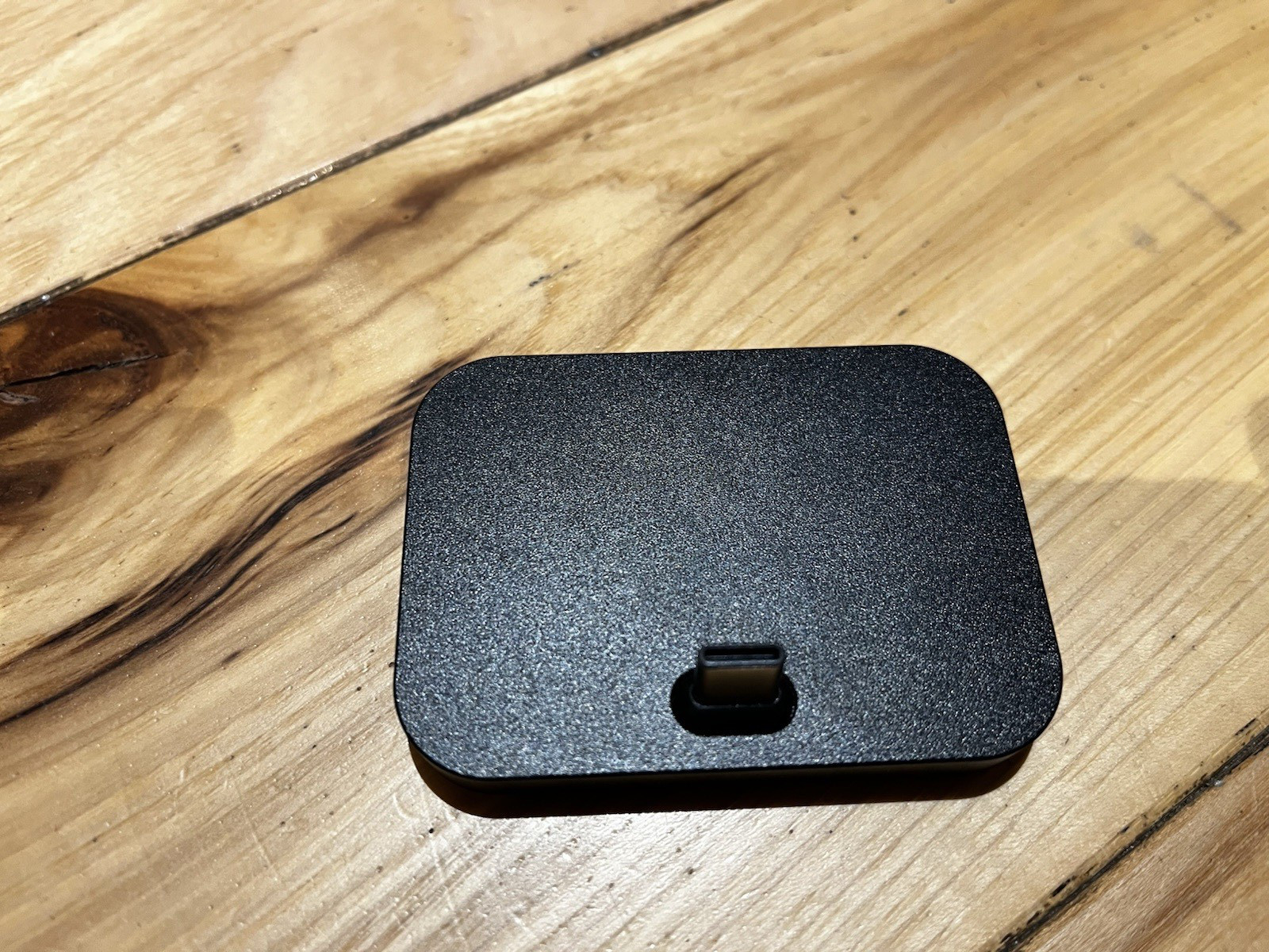 Limitless AI (now Meta) Pendant With Dock, Lightly Used, MINT