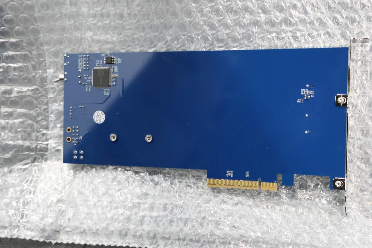 Serial Cables PCI5-AD-x8EDSFF-E3S-01 PCIe Gen5 x8 slot to E3 EDSFF Card