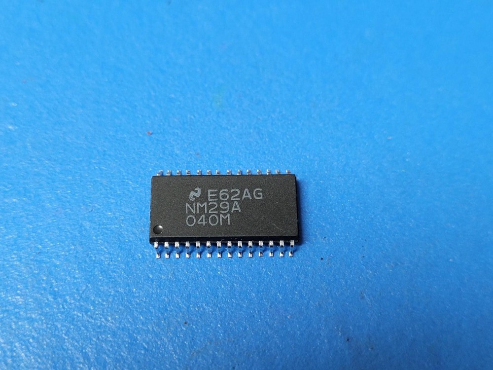 (2 PCS) NM29A040M NSC Flash Memory, 4MX1, SOIC-28
