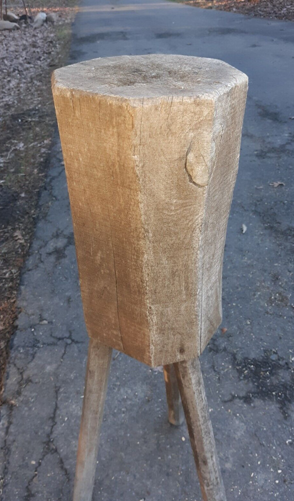 Antique Primitive Chopping Block for Poultry ?