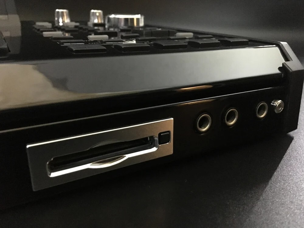 AKAI MPC 2500  CARLOBRONSON CUSTOM